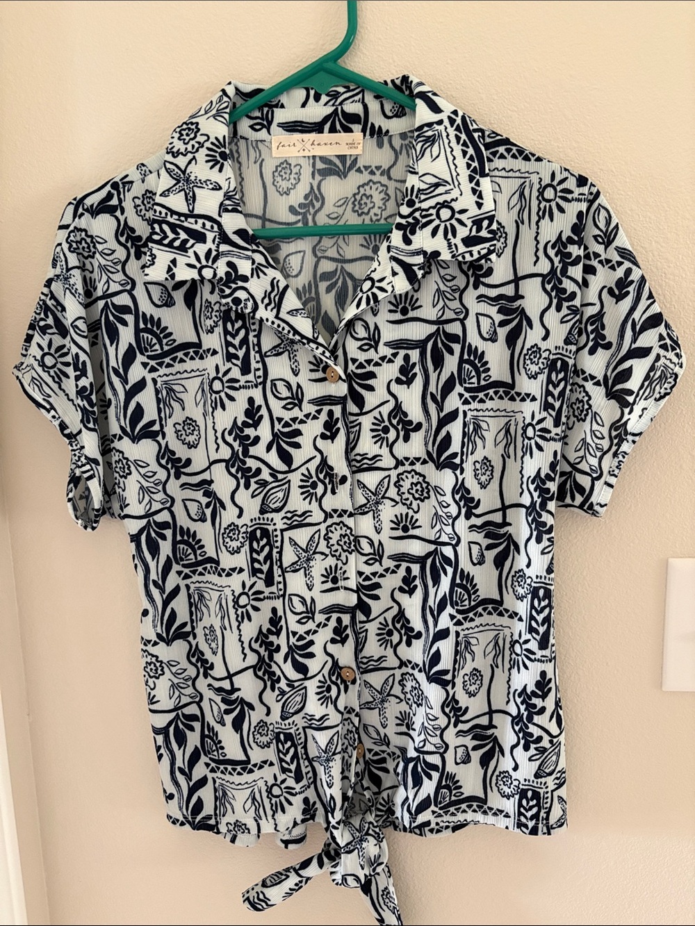 Navy and White Floral Button Tie-Front Blouse-size small